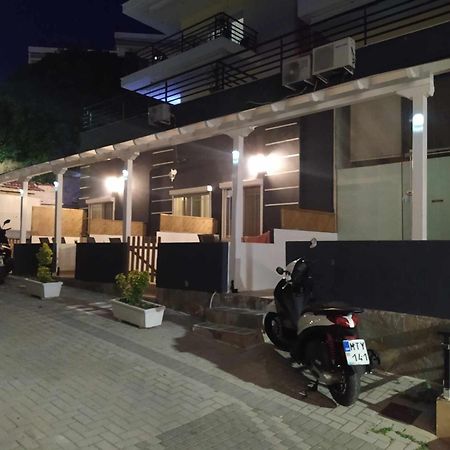 Stratos Family Apartments & Studios نيوس مارماراس المظهر الخارجي الصورة