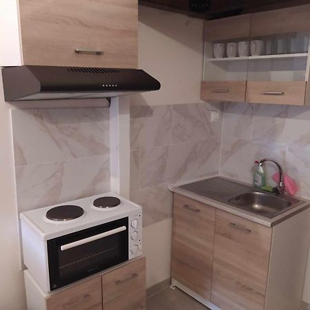 Stratos Family Apartments & Studios نيوس مارماراس المظهر الخارجي الصورة